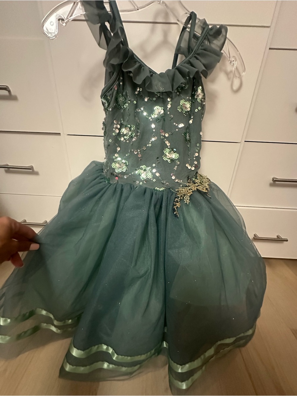 Kids Custom Green Sequin Tulle Costume / Dance Dress size 9/10